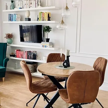 Apartman Elegancki Z Jedna Sypialnia *