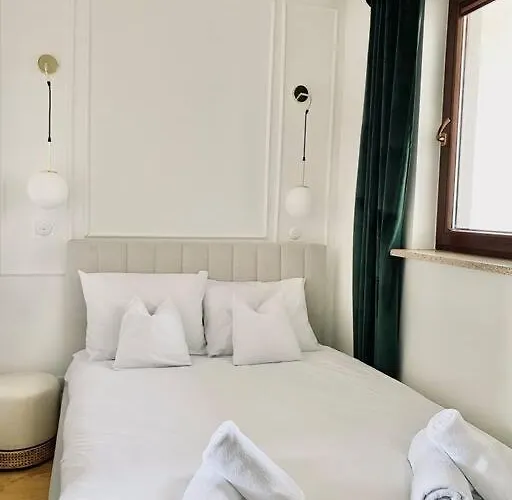 Apartament Elegancki Z Jedną Sypialnią *